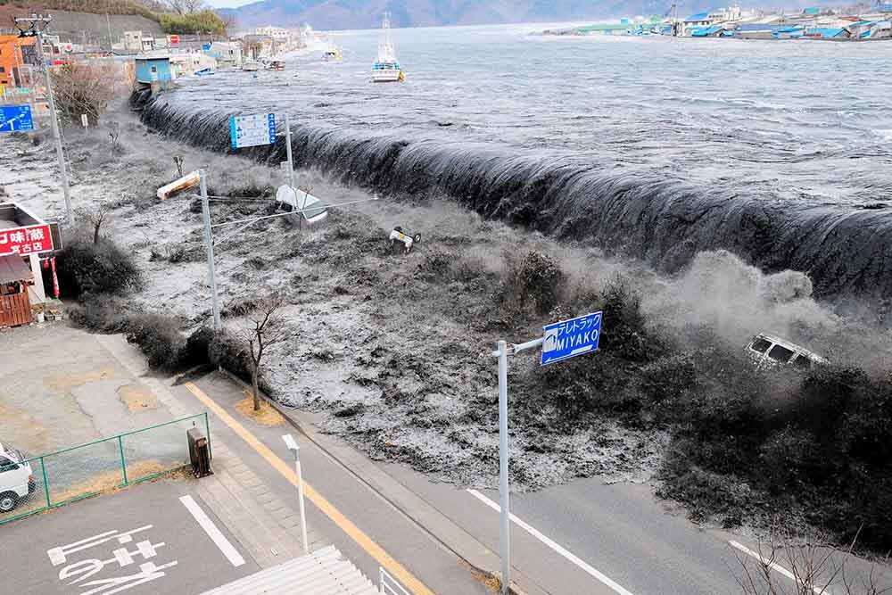 Mơ thấy sóng thần có nguy hiểm không? Nên đánh con gì?